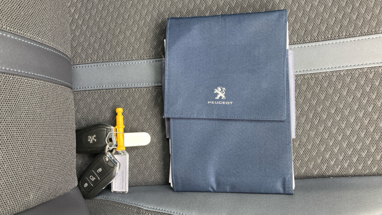 Peugeot 2008 1.2 PureTech Allure Premium 5dr Petrol Estate